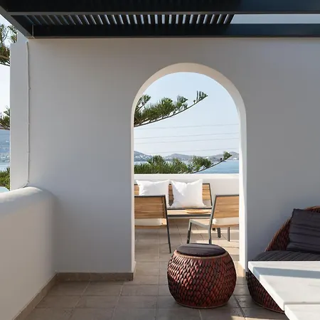 Apartment Art Group Living *