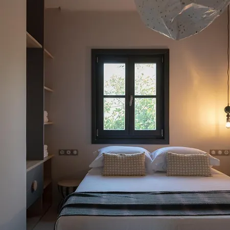 Art Group Living Apartment *