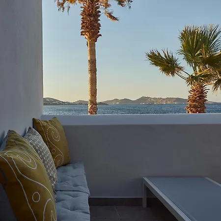 Art Group Living Apartment Naousa (Paros)