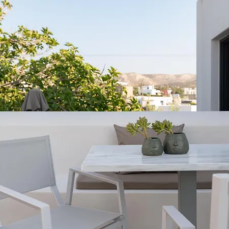 Apartment Art Group Living